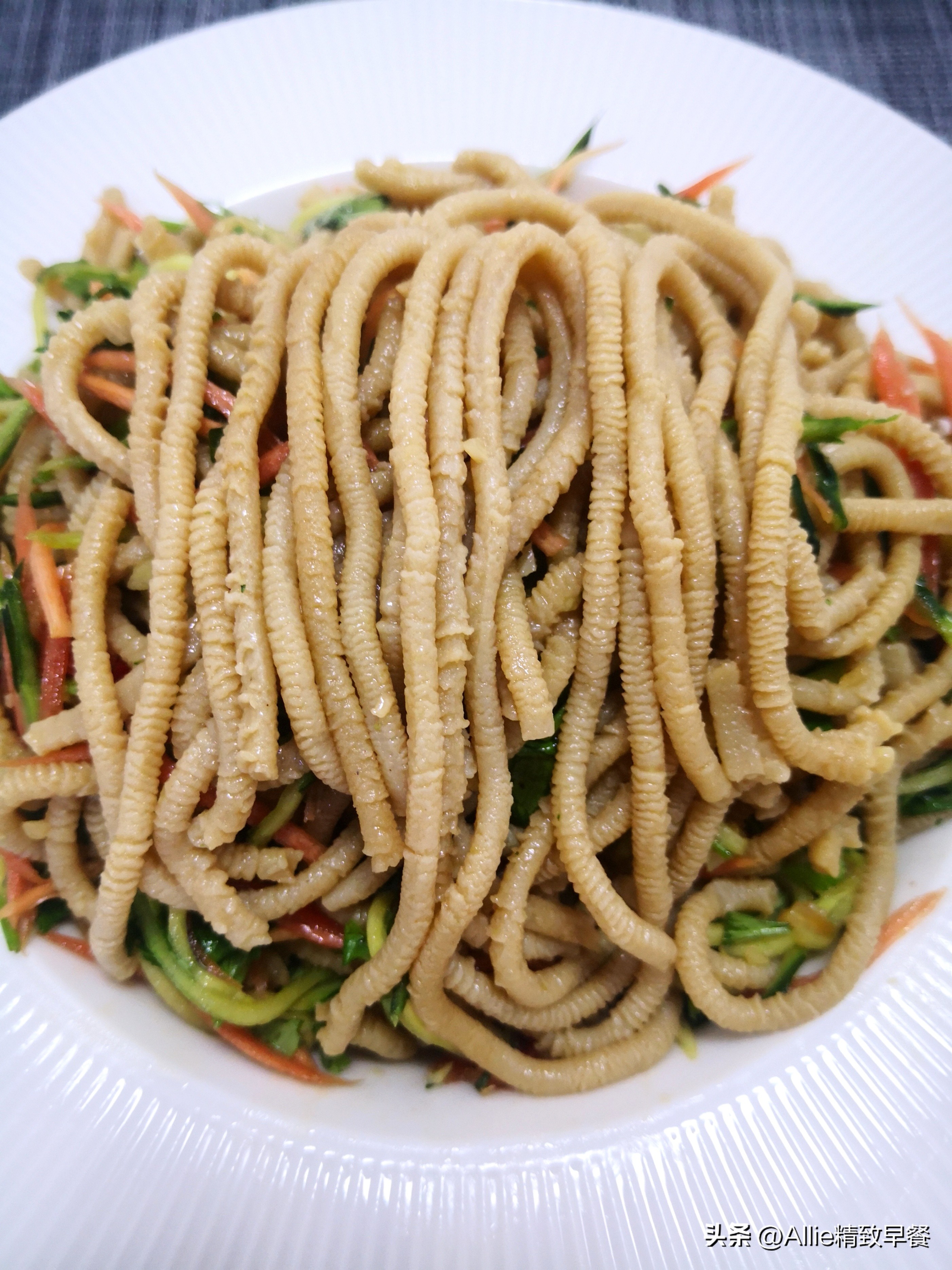 天气太热不想吃大鱼,凉拌莜面详细做法