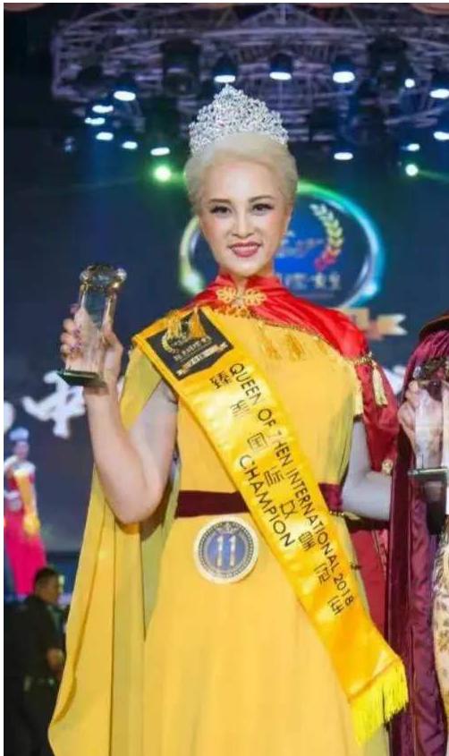 “励志大妈”于书：前夫出轨，两度瘫痪，一夜白头，如今惊艳众人