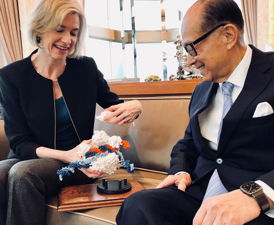 捐款5.7亿的“越南华人女首富”突然被捕,为何会惊动李嘉诚?