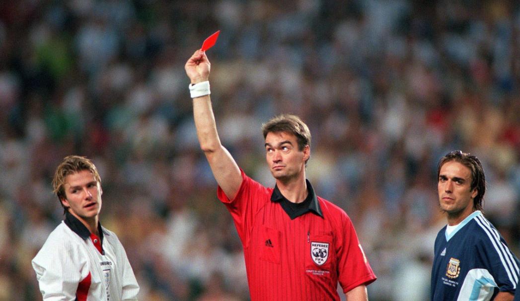 足坛明星被曝出轨,足球运动员被爆出轨