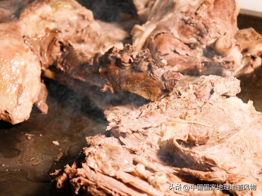 三伏天吃羊肉是种怎么样的体验,三伏天吃羊肉让你大汗淋漓