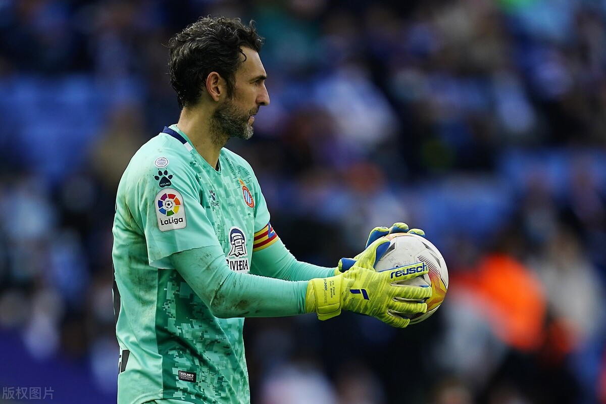 西班牙人vs皇马莫雷诺,皇马巴萨vs罗纳尔迪尼奥