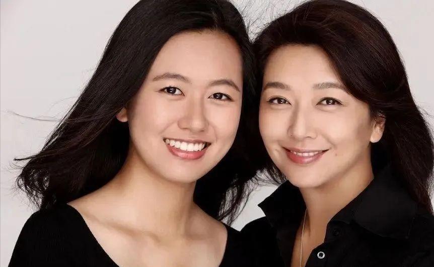 赚着中国人的钱移居国外的明星,十位出国定居明星