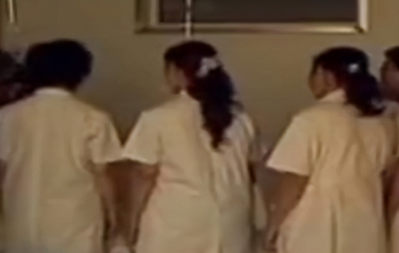 头胎刚满月又生二胎,头胎满月孕妇又要生产