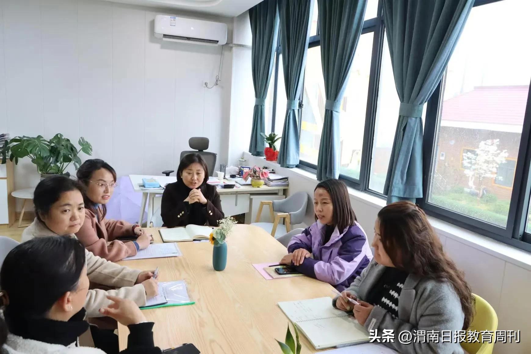 合阳县海峰幼儿园开展“三名+”学期工作会暨游戏案例分享活动