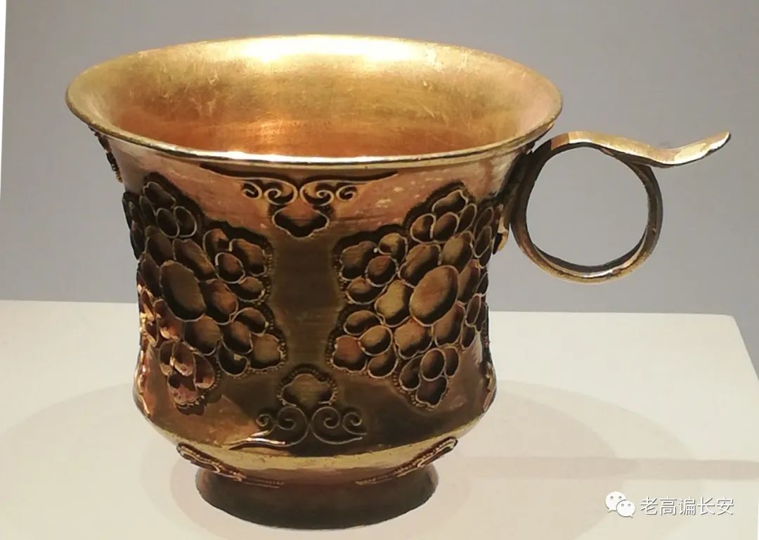唐代鎏金杯,唐代银凤杯