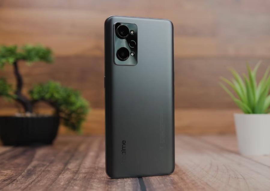 手握300w买路虎还是揽胜,redmi和iqoo哪个更耐用