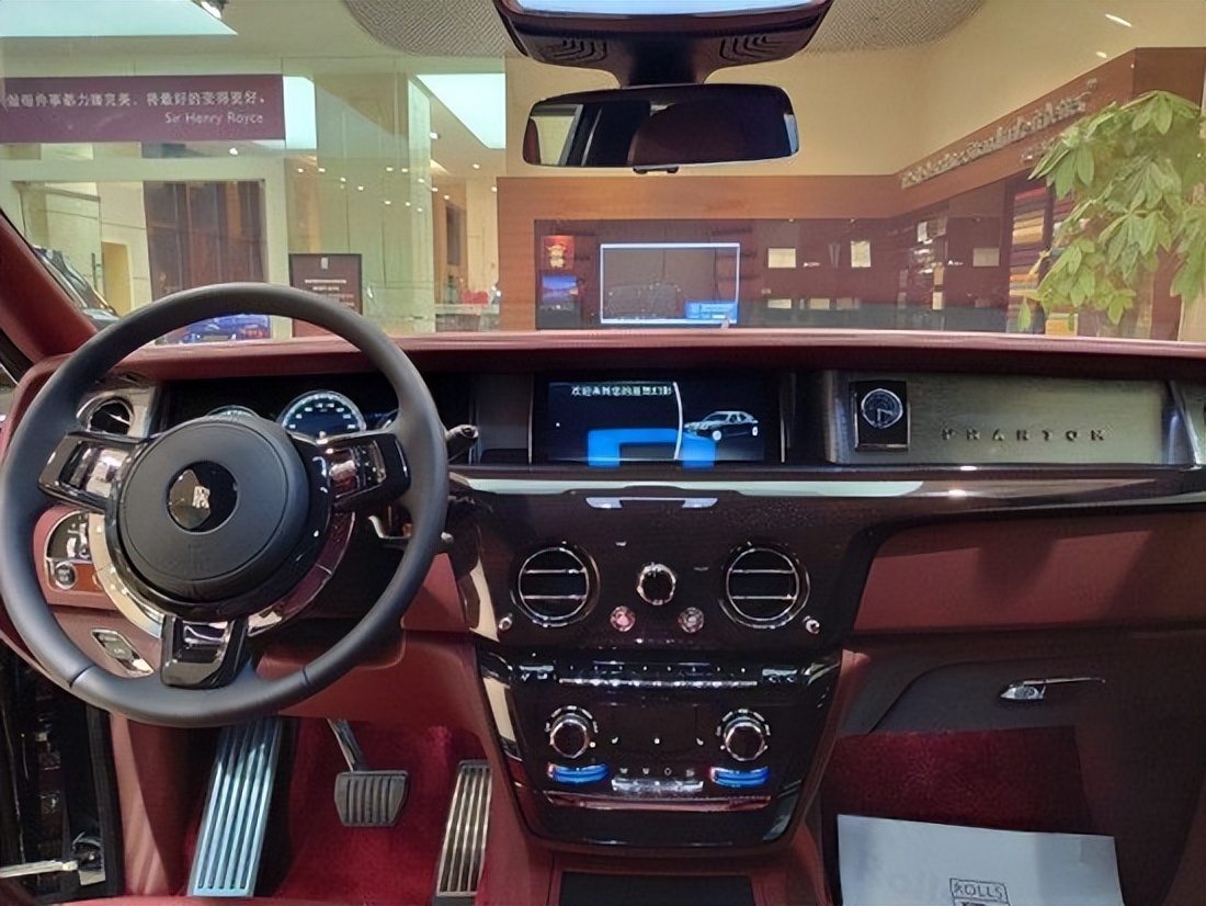 劳斯莱斯幻影加长版15天到港,劳斯莱斯幻影新车天津港多少钱