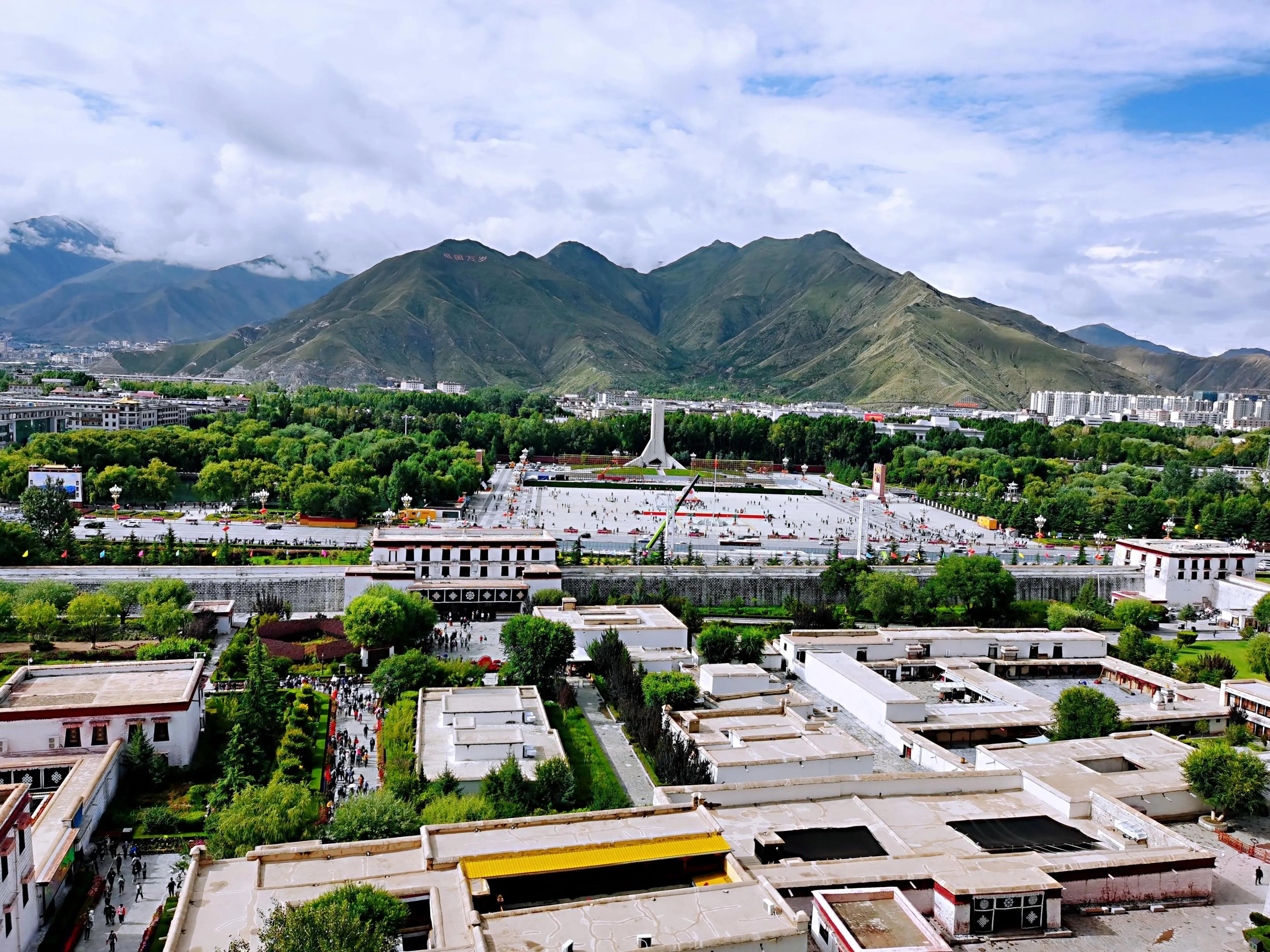 雪域圣城布达拉宫歌舞,美丽的雪域高原神奇的布达拉宫