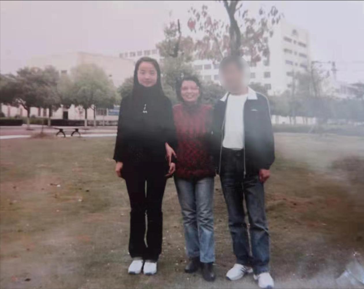 跨国恋嫁到国外,相差19岁的跨国恋