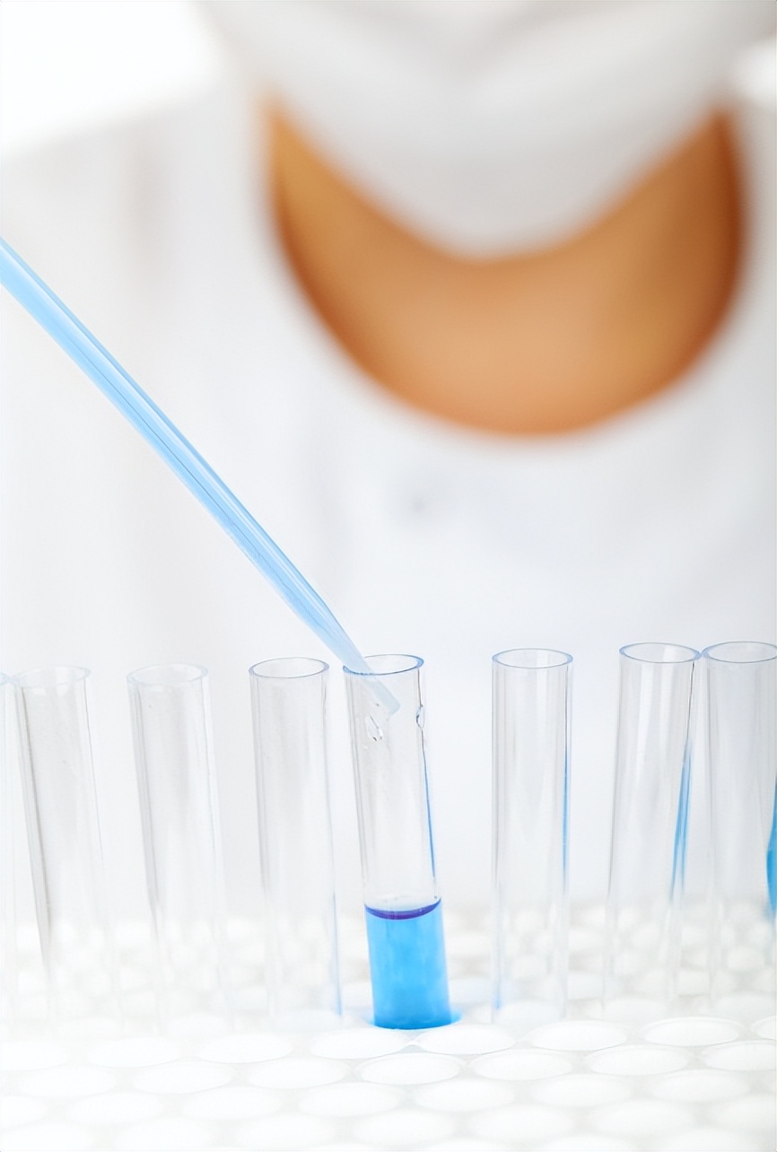 扦插月季添加微生物菌剂有好处吗,加入生根粉和多菌灵的土能种菜吗