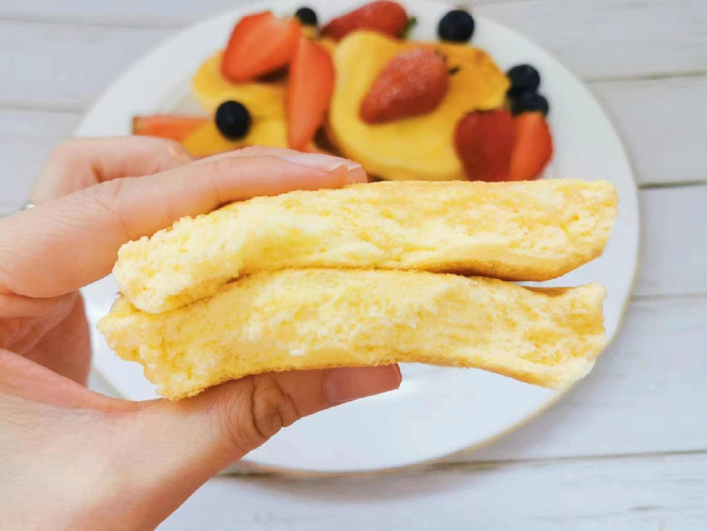 什么材质的锅不粘锅又耐用,刚买回来的锅好用又不粘锅无烟