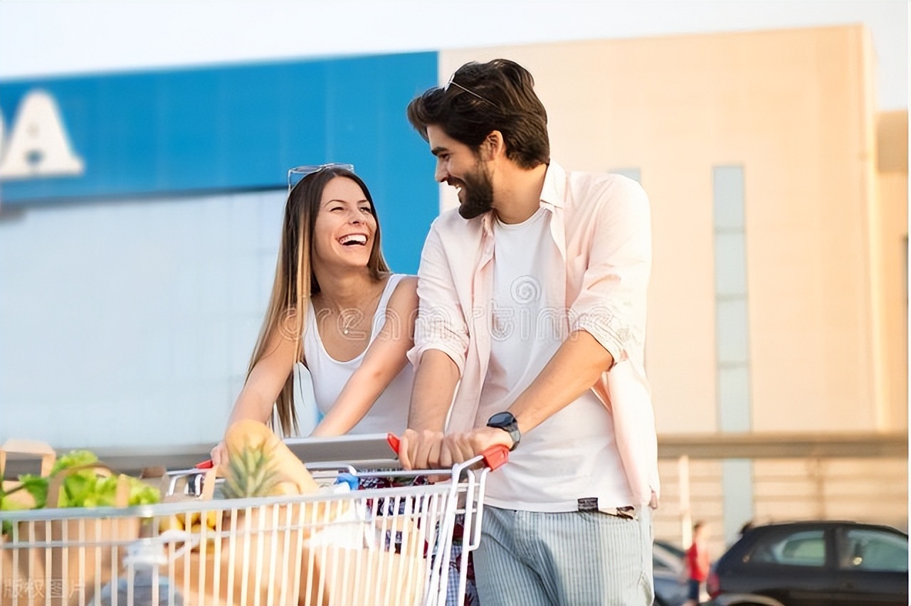 为什么有人愿意帮助小人,利用了心理学中的互惠原理