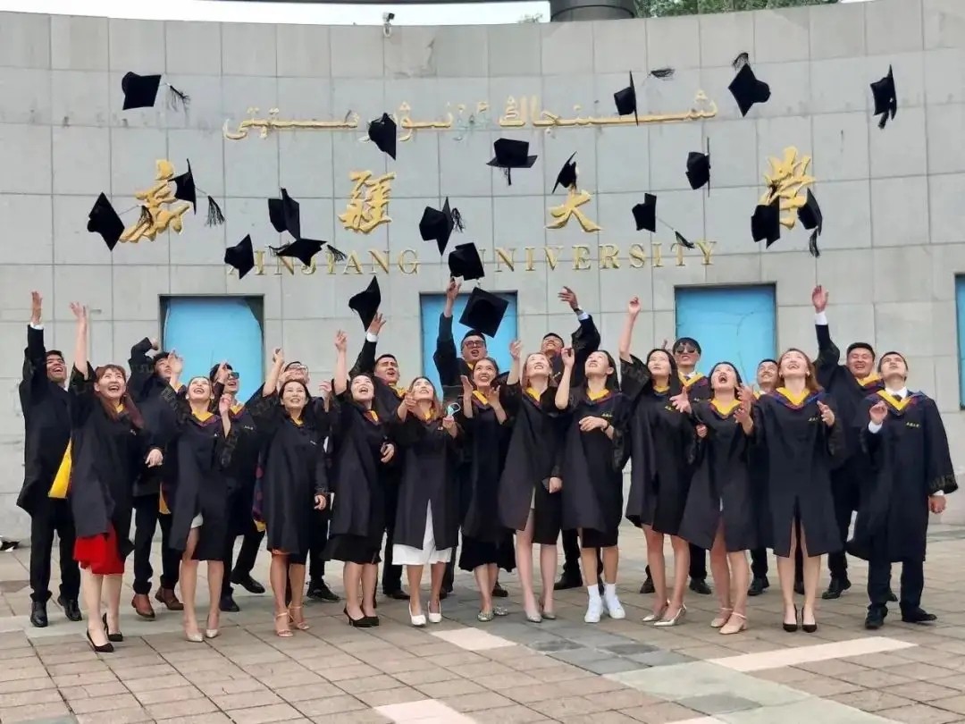 *疆新**大学和石河子大学怎么样？近年内地报考的考生，在逐年增多