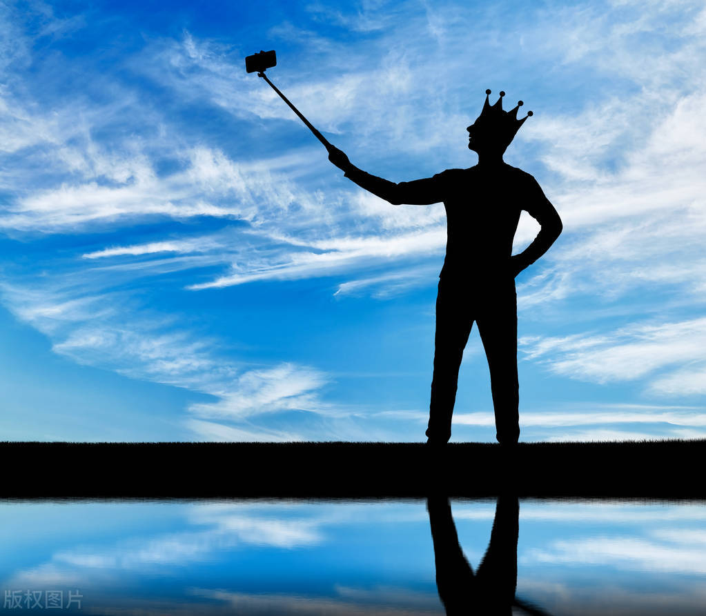 分手后男友把微信头像换成自己的,男生分手后换女生的头像什么心理