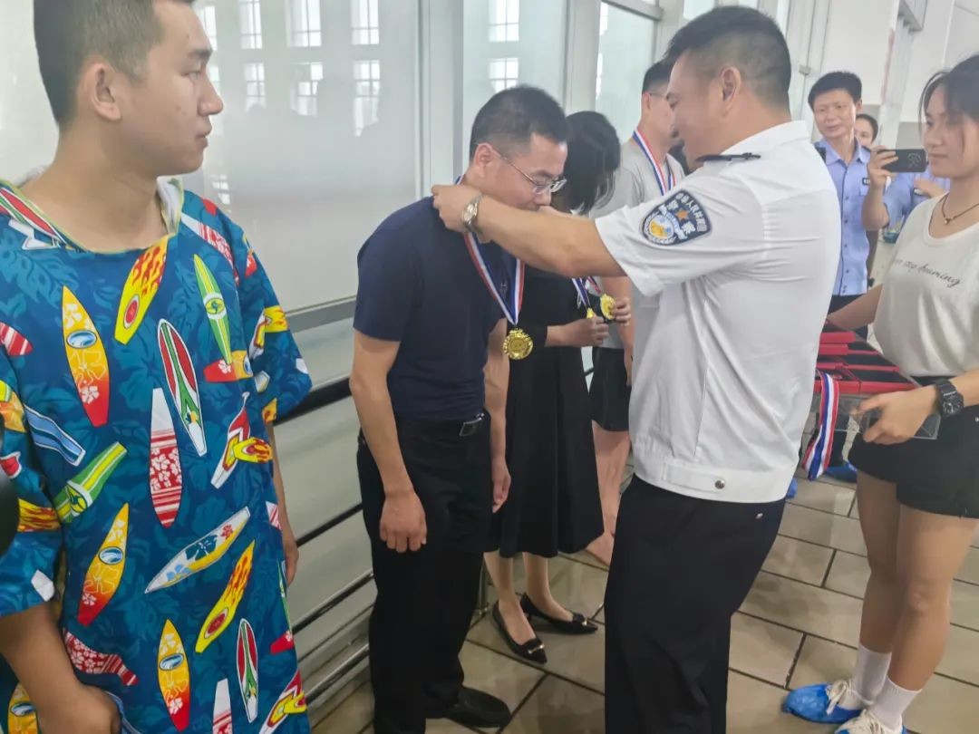 运动赛场彩旗飘,运动健儿赛场上精彩片段