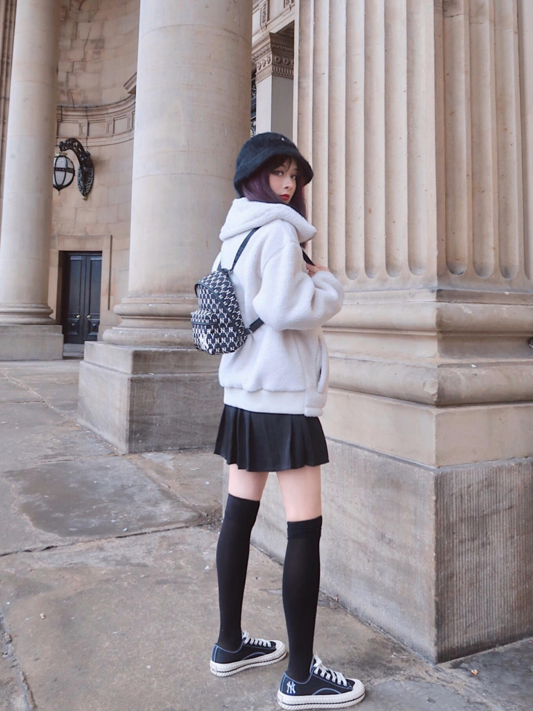 舒适薄绒外套,羊羔绒外套穿搭保暖