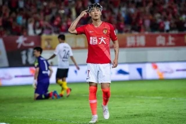 广州恒大60万年薪,恒大足球年薪最高的球员