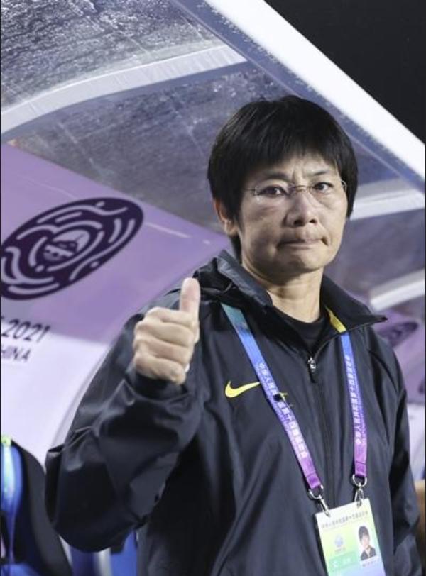 水庆霞为女足而生,水庆霞为女足失利揽责