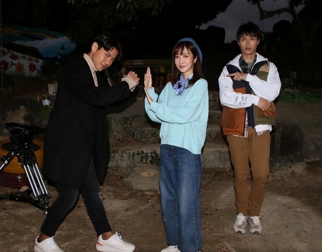 她是90后港姐，香港宅男女神，获高层赏识，活成平民港女上位范本