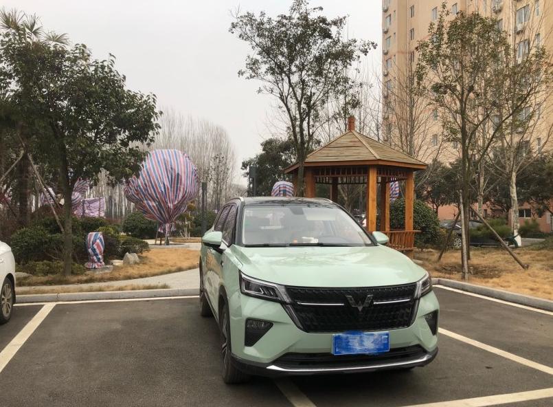 女司机也能开SUV!95后姑娘花12万买星辰,上下班、跑高速都能行