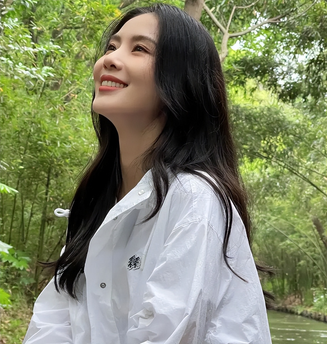 44岁刘涛变得越来越年轻了,43岁刘涛容颜耐看