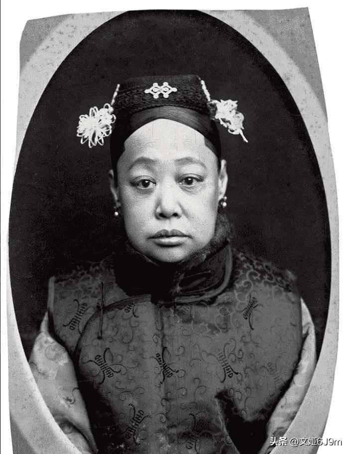 日军日记：*安妇慰**不服从管教，我很愤怒，用*刀刺**插入她的*体下**