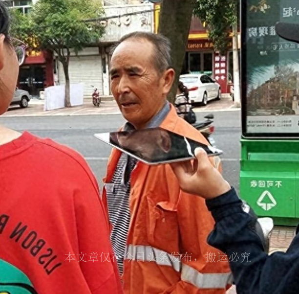 “就地办事，套套乱扔”，小树林成*战野**地…