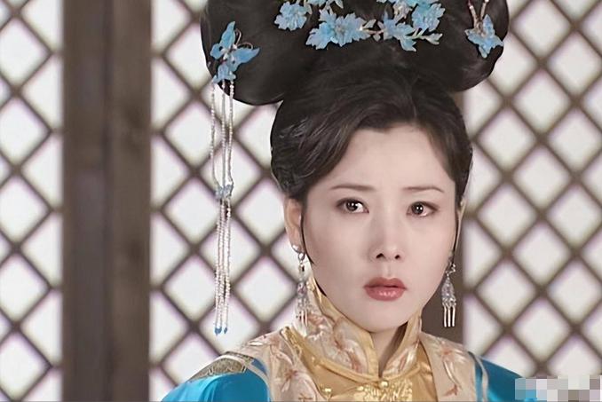 何赛飞与妹妹同台十年演夫妻,何赛飞嫁给老公的原因