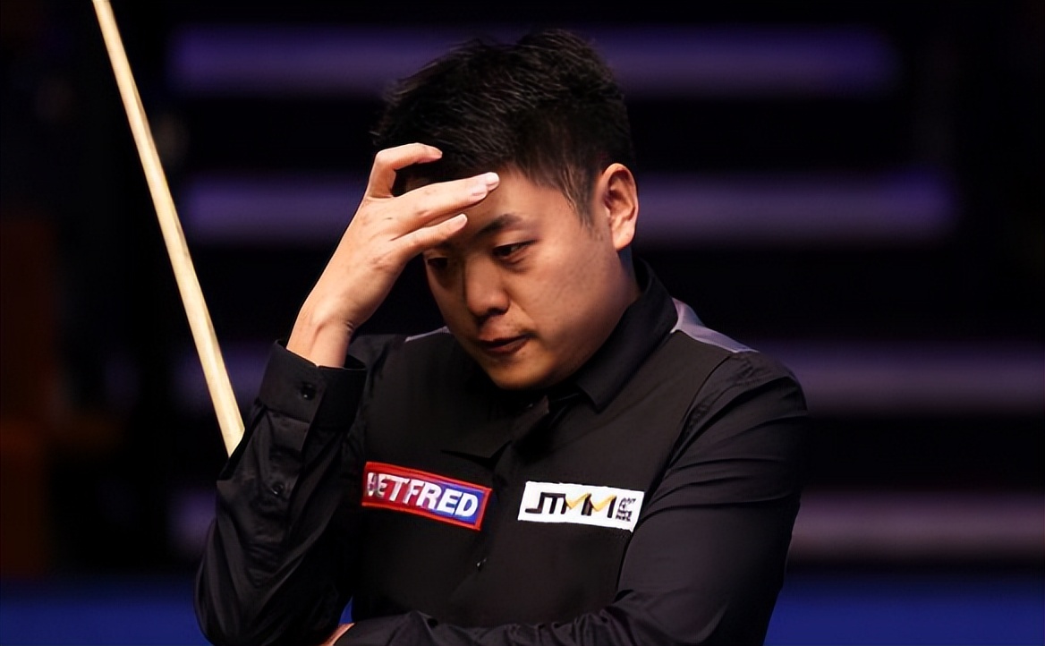 钟南山：明年上半年恢复疫情前状态/河南一地确定高三复学时间/河南发布新冠居家治疗中医药使用指导意见