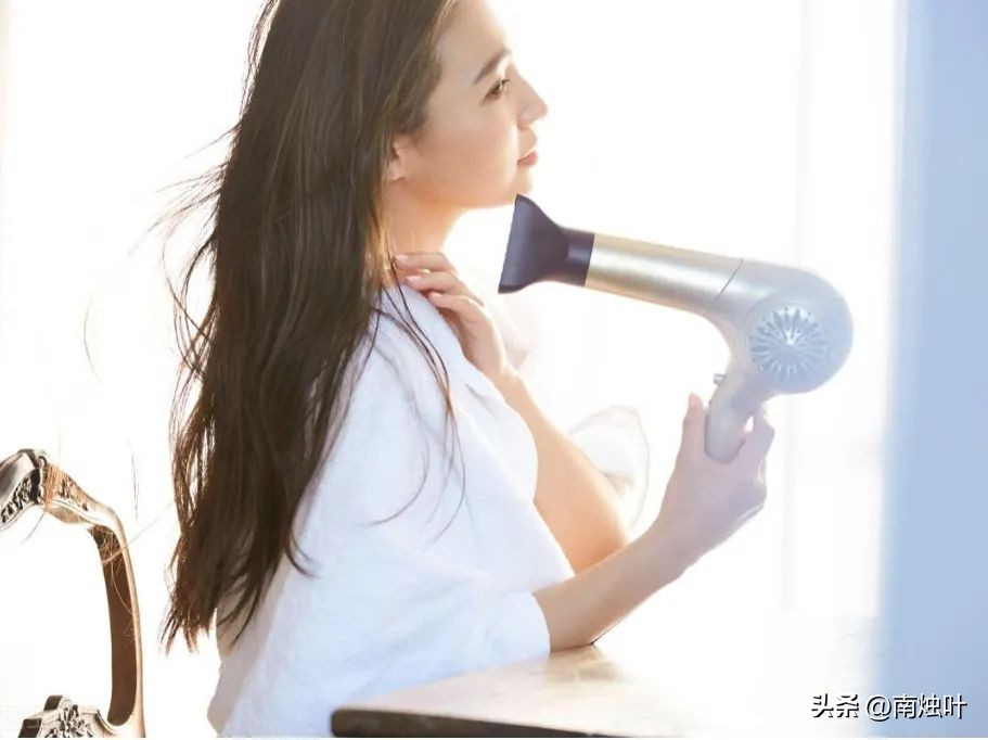 夏天头发毛躁怎么护发,头发干枯毛躁用什么保湿护发免洗