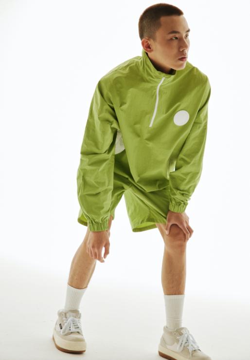 鹿晗自创潮牌翻车，一旦谈钱，顶流都急眼？