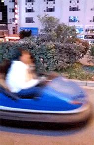 屏幕上出现五条白线什么意思,当屏幕出现五条虚线的时候