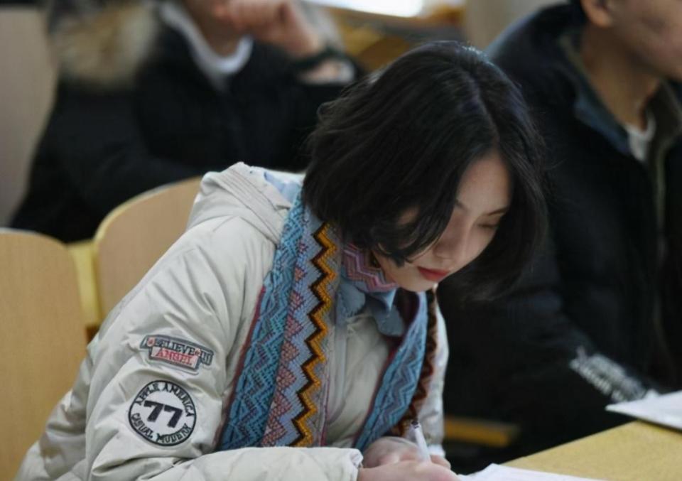 目前大学热门就业专业排名,越老越吃香的专科专业