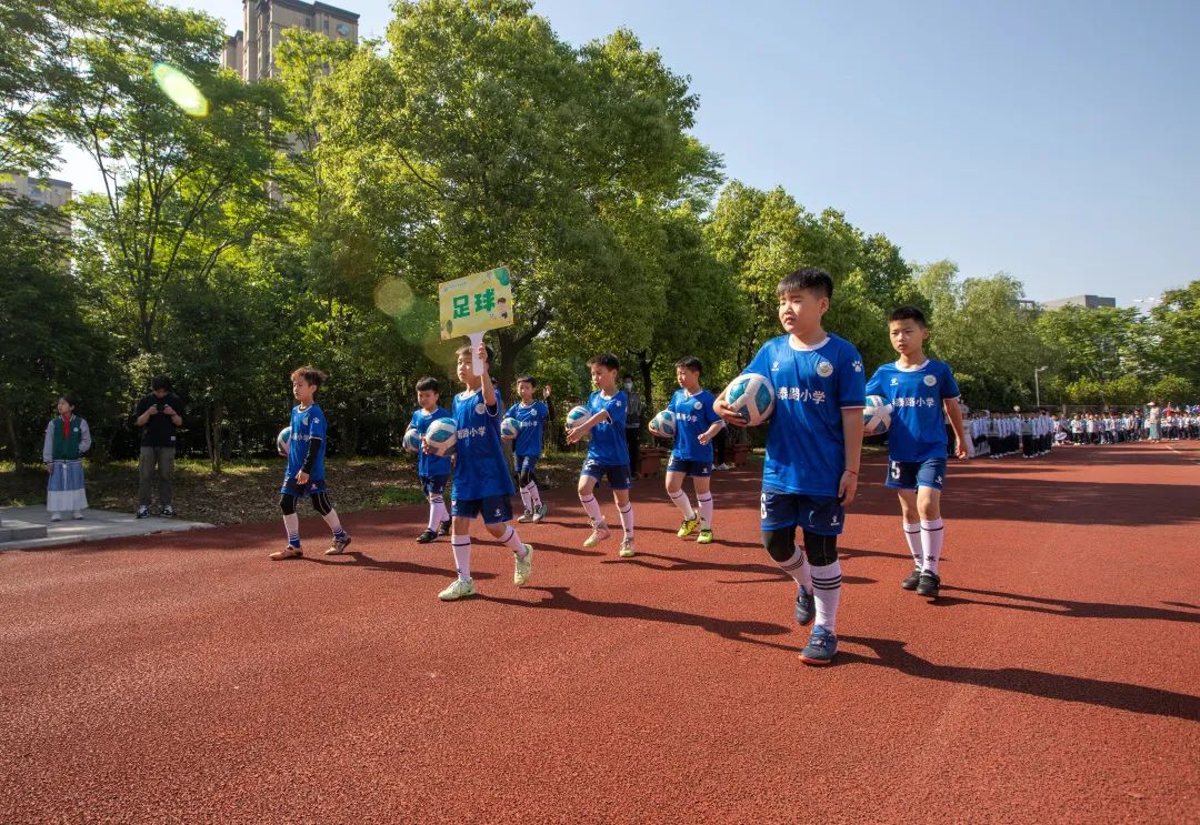 穿汉服的六年级学生舞蹈,穿汉服的舞蹈小学生