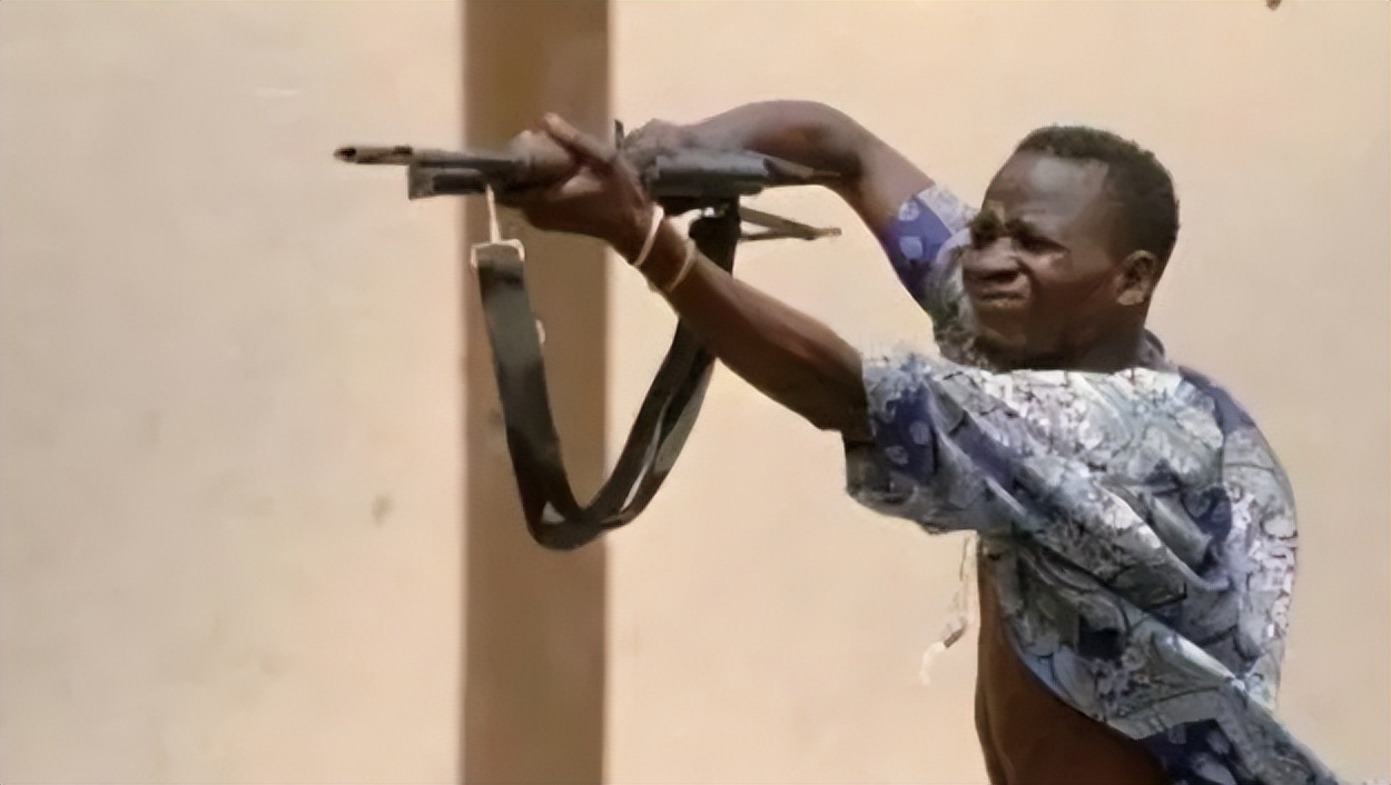 为了钱而打仗的军队,为了钱而打仗的兵人