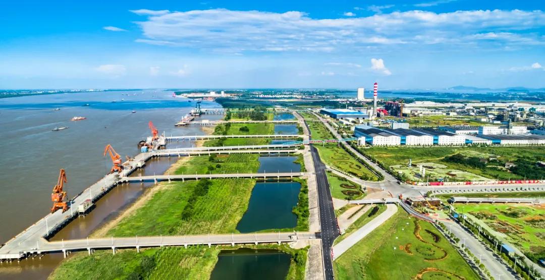 大江奔流长江经济带,大江奔涌绘宏图