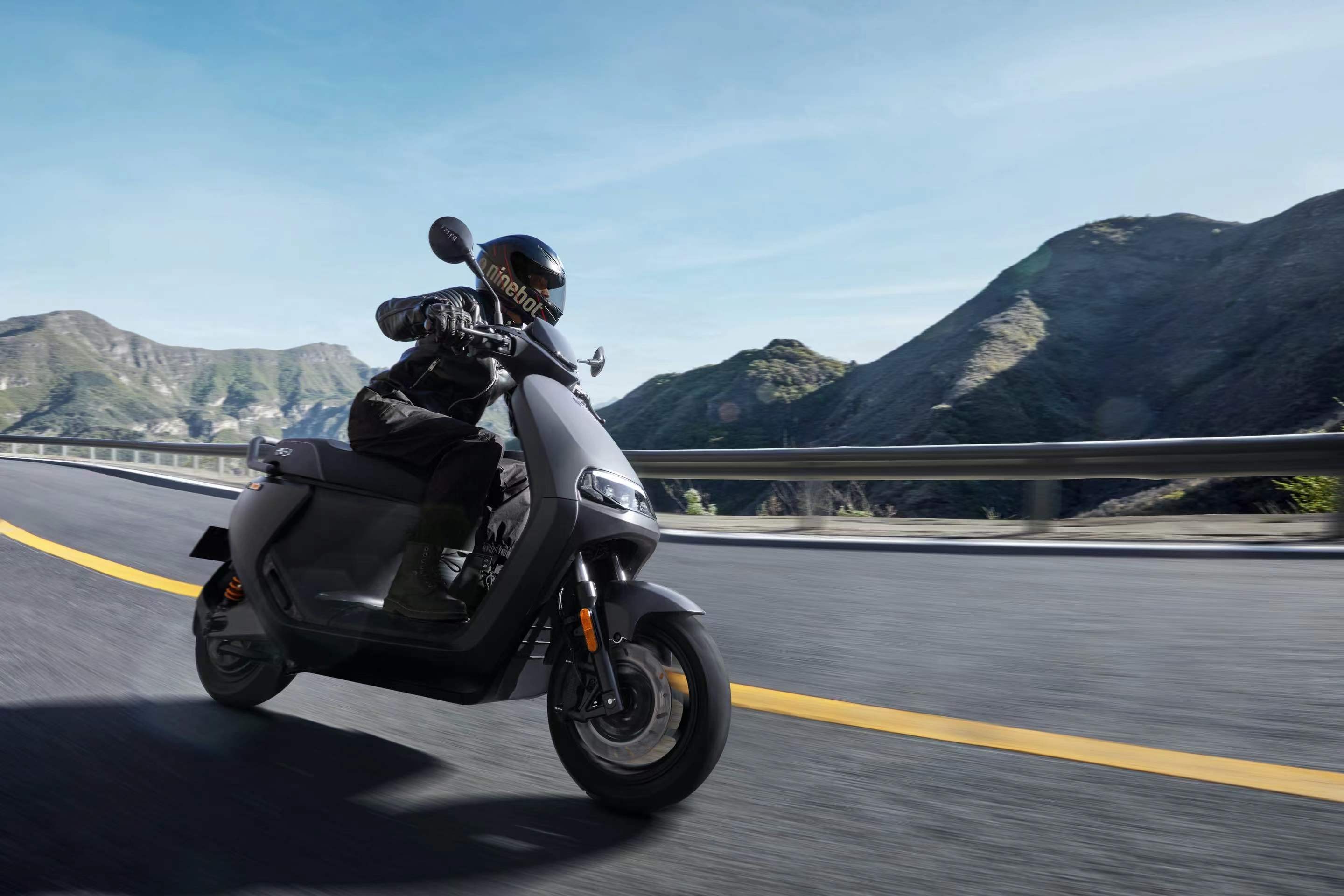 九号公司荣获2023虎啸奖“年度品牌数字化大奖”成就国民出行品牌