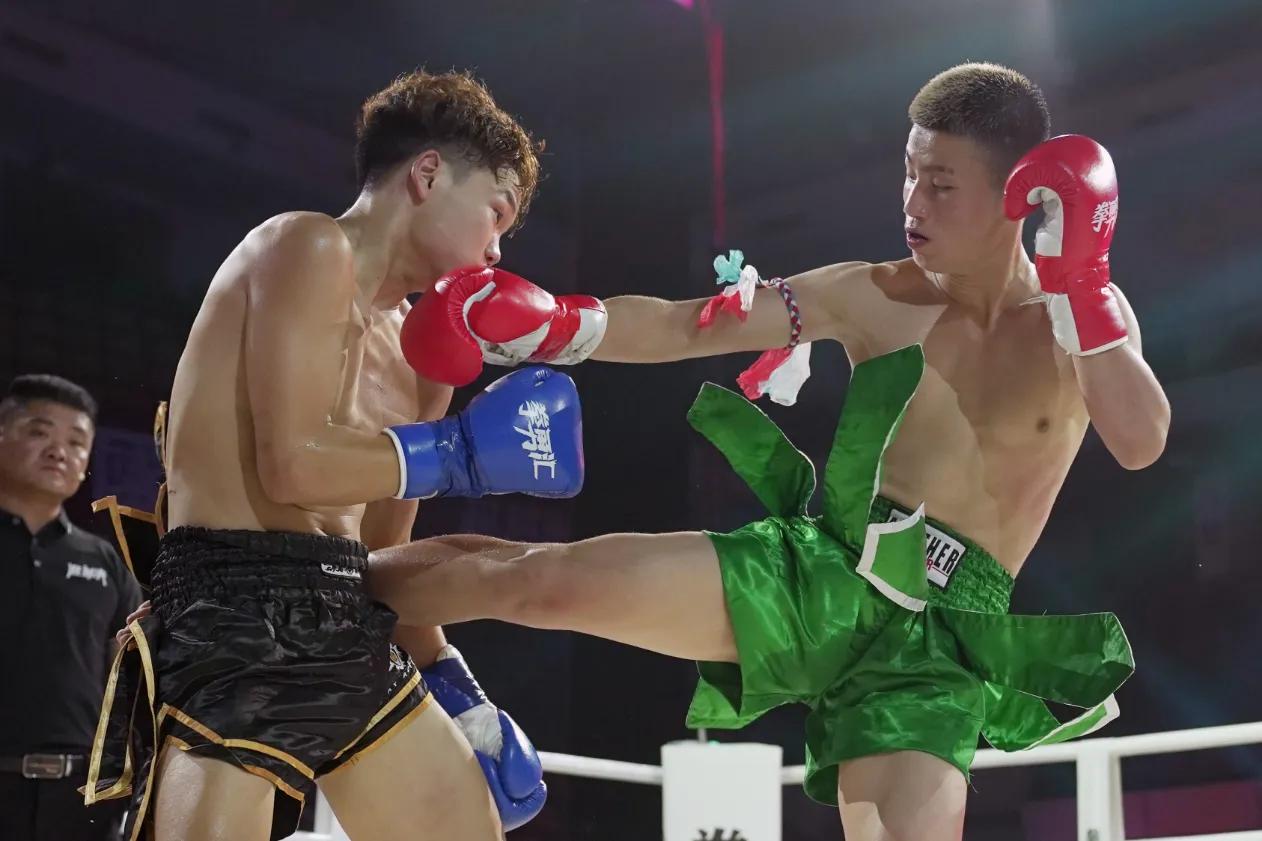 “淮城决”燃爆淮安！刘勇夺得WKA亚洲金腰带！