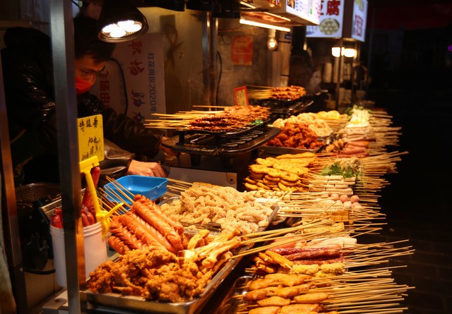 地摊盲盒摆摊技巧,盲盒地摊生意最新视频