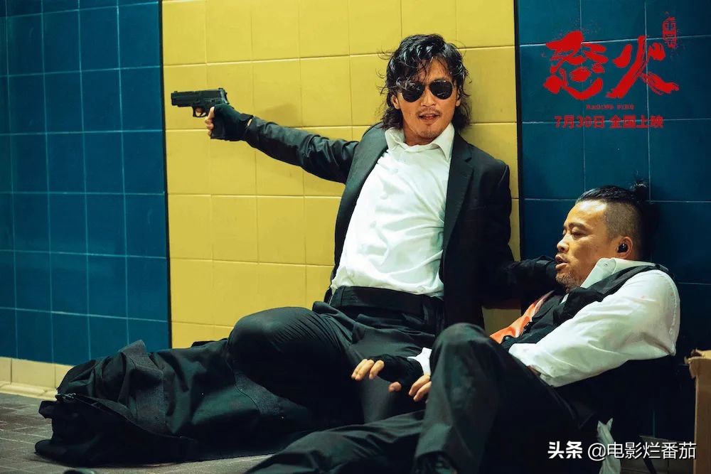 长津湖与悬崖之上哪个票房高,悬崖之上长津湖战役电影片段