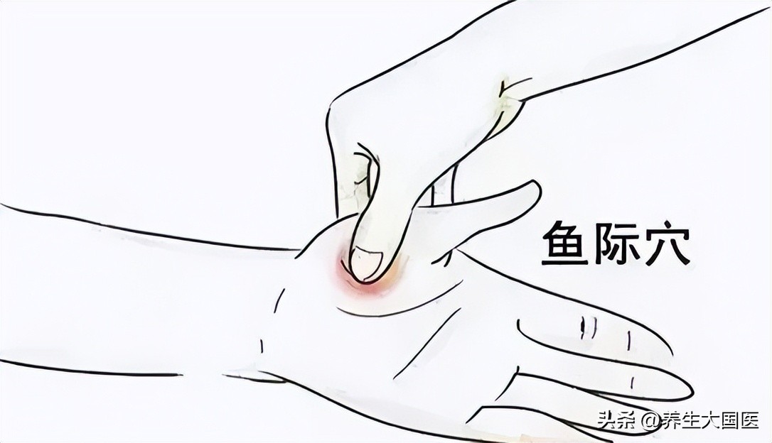 “阳”了,咽口水像“吞刀片”?专家教您一招,轻松缓解咽干、咽痛,在家就能做!