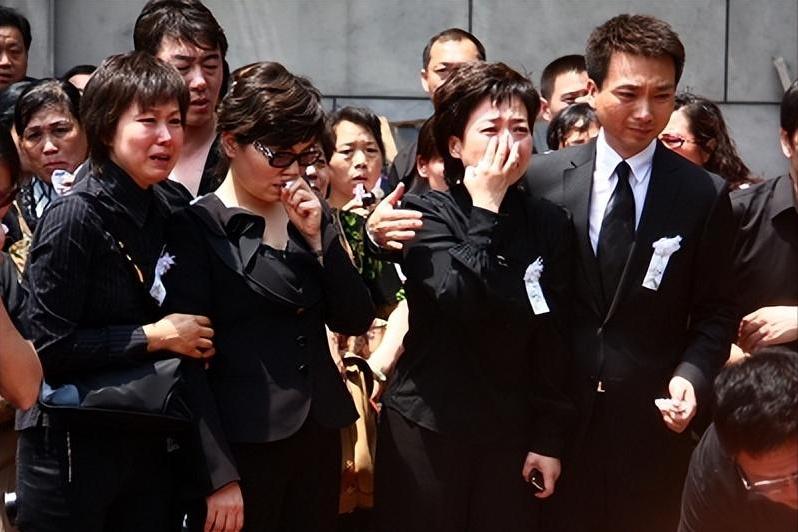 央视春晚再也见不到的八位明星,盘点十个已退休的央视主持人