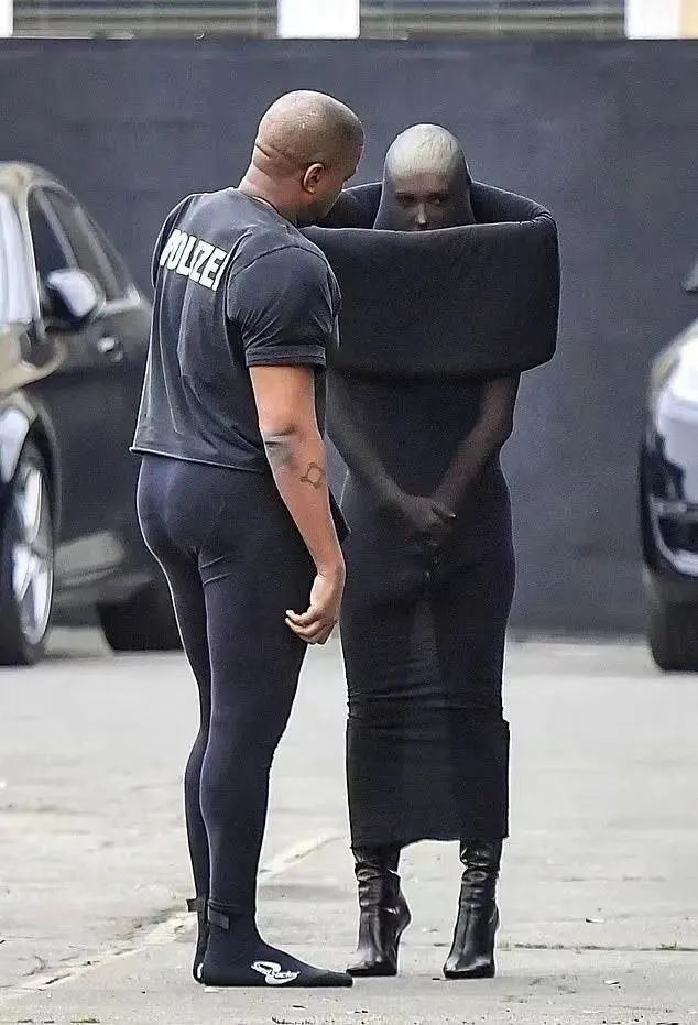 椤舵祦濂冲洟blackpink鑸炲彴杞韩,椤舵祦濂冲洟blackpink鑸炶箞