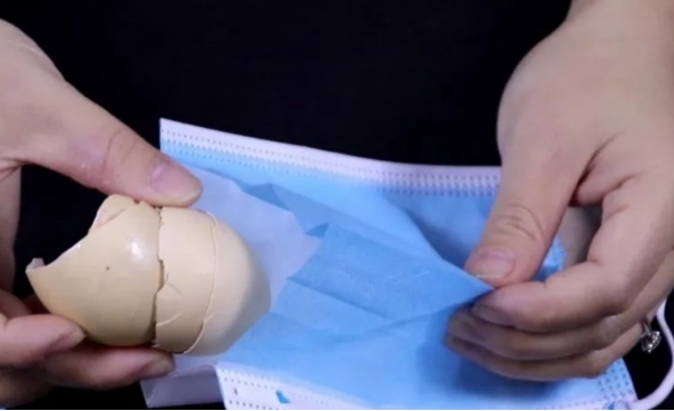 口罩清洁油烟机,只需一个口罩就能清洗油烟机