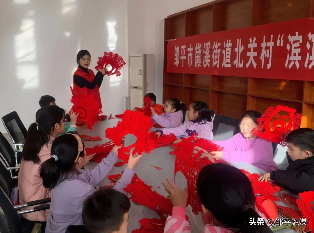 巧制花灯过元宵节活动感受怎么写,巧做灯笼迎新春手工花灯四年级