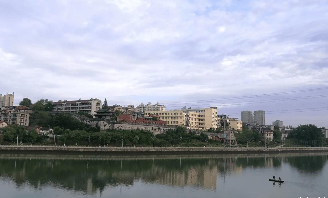 赤壁市是赤壁之战的地方吗,赤壁改名最成功的城市