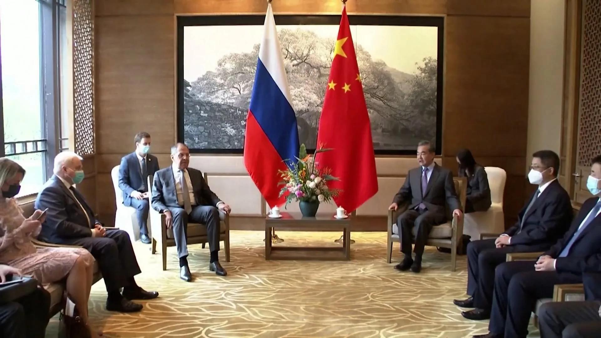 俄罗斯为什么要攻击乌克兰图片,俄罗斯为什么要攻击乌克兰呢