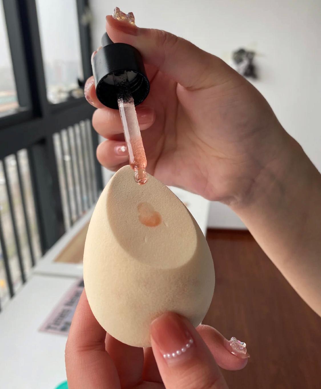 冬季怎样用精华油保湿皮肤,精华油抗皱紧致抗衰老白天用