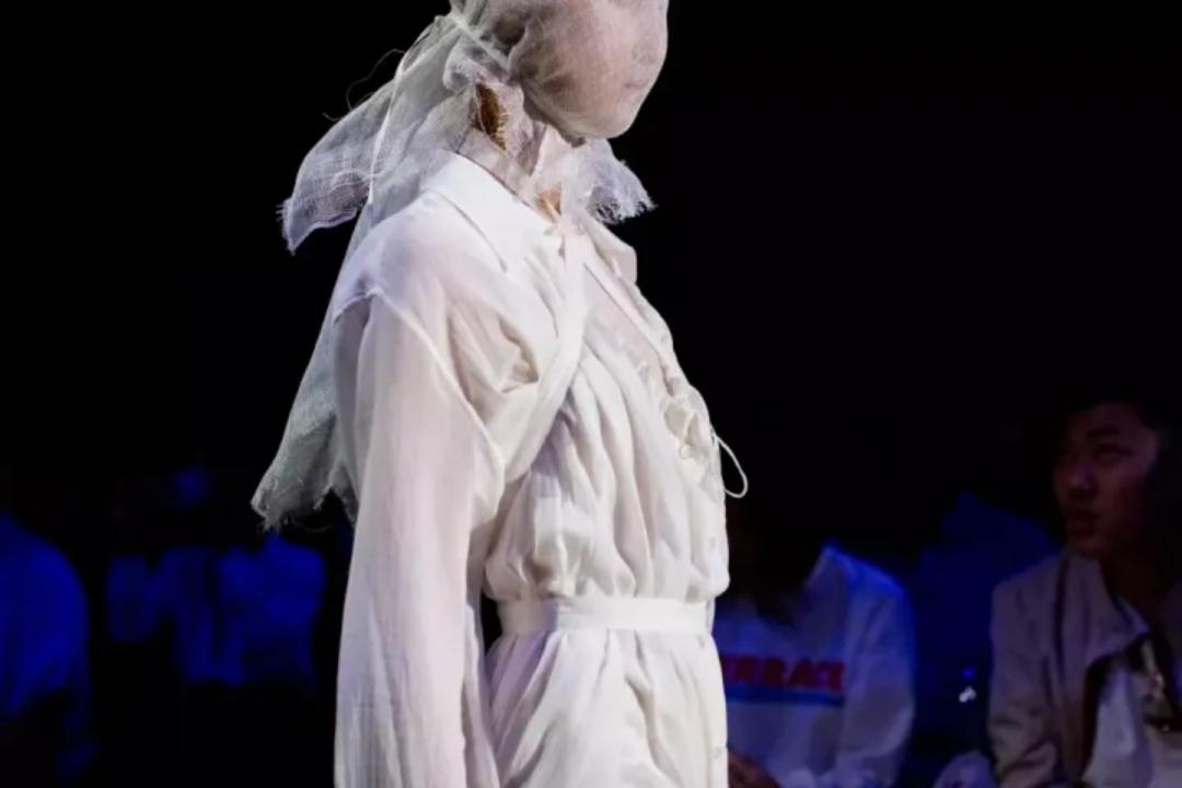 我是尖的，戳破天的那种！——哥特风格